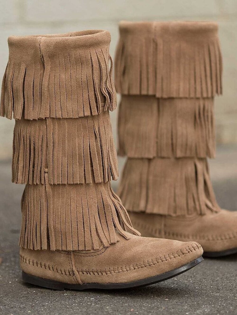 Authentic Minnetonka 3 Layer Fringe Boots Taupe Suede Size 6 Boho Western - Picture 2 of 6